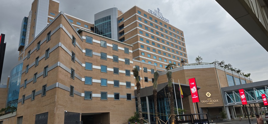 centro empresarial la lagunita, instalaciones eléctricas
